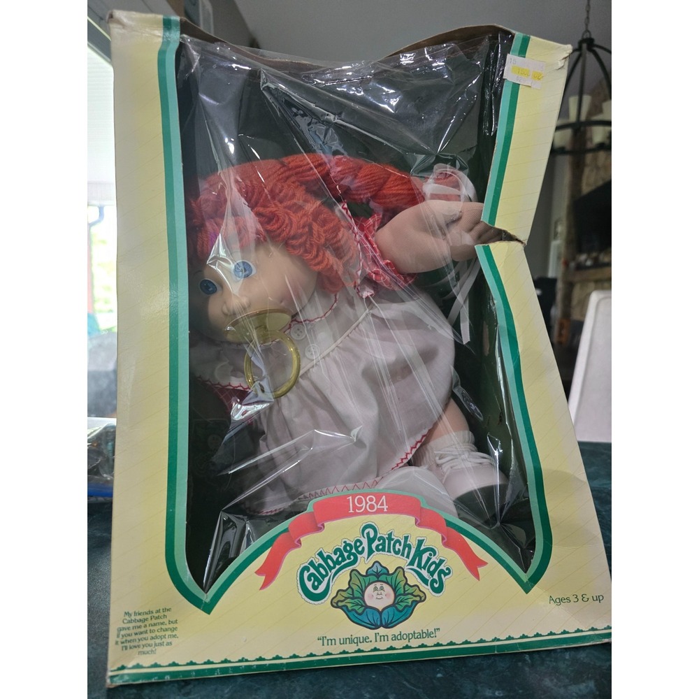 Cabbage Patch Kids Doll. NIB [open] 1984 Birth Certificate & Pacifier Included